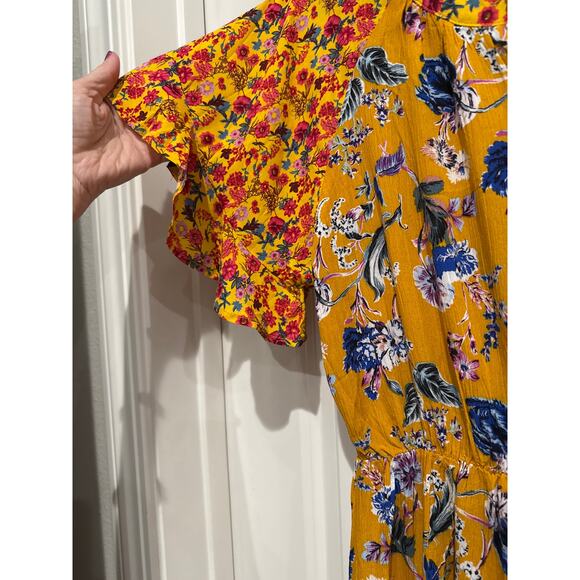 MSRP $78 NWT Umgee Floral Print Romper Size S-M | SAME DAY SHIP or NEXT DAY - Picture 4 of 7